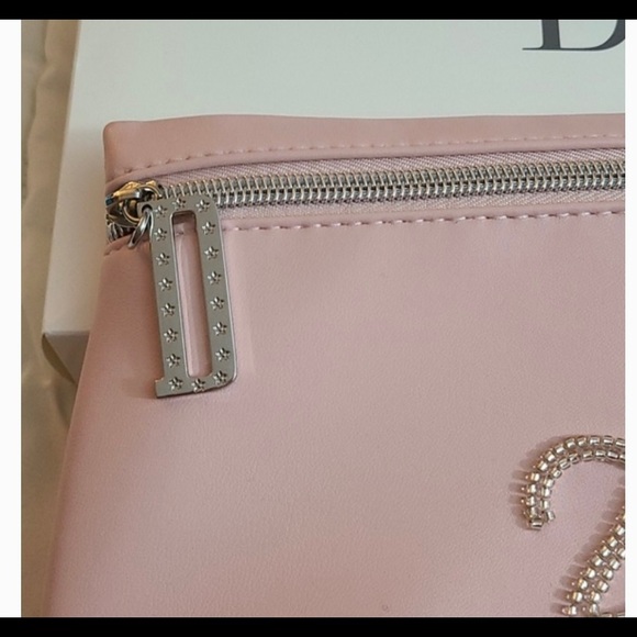 Authentic DIOR makeup bag large - Picture 3 of 4